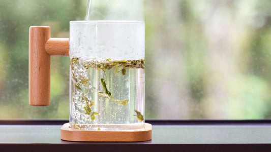 teakan-grandpa-style-tea-brewing